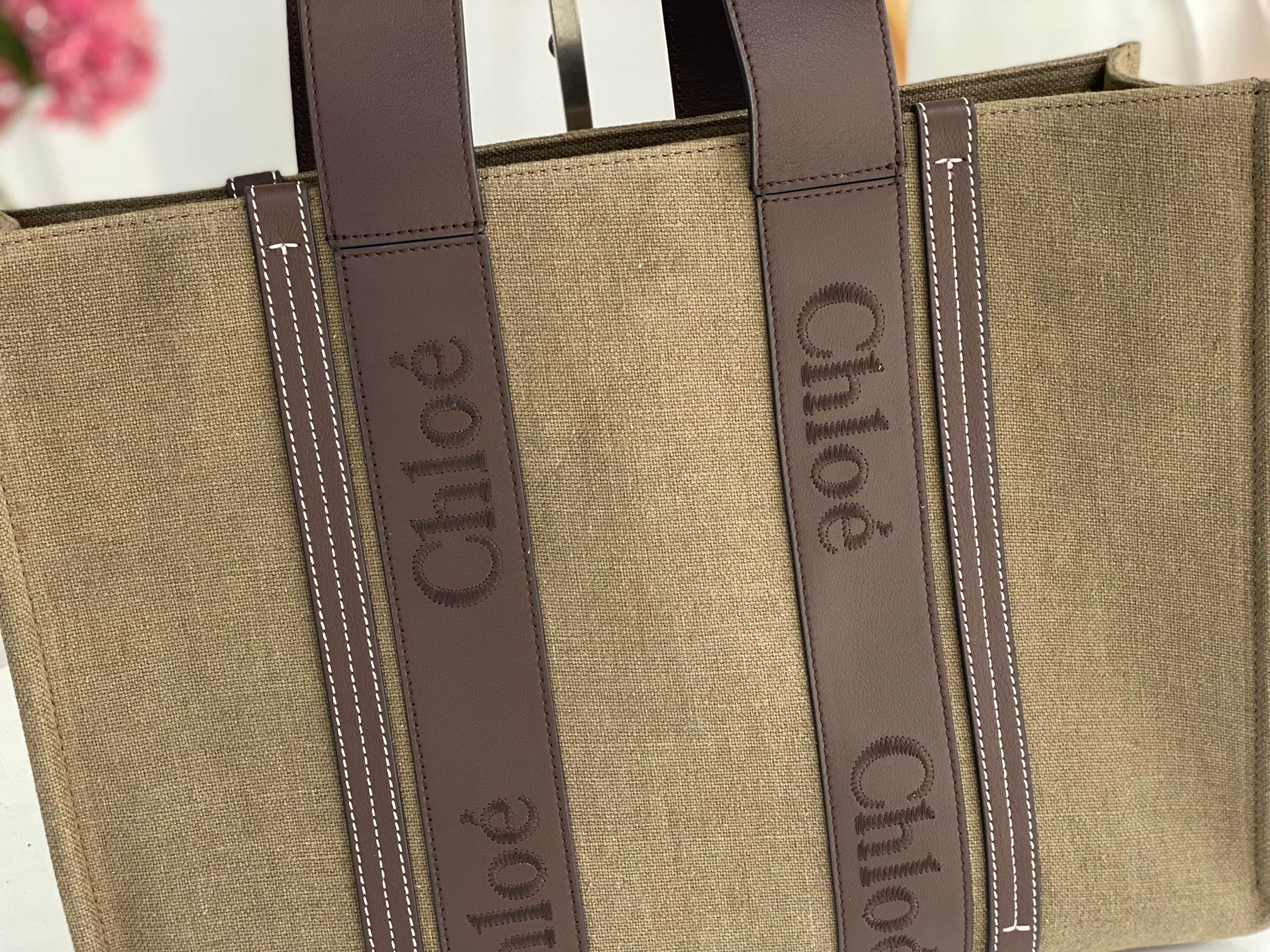 Chloe Large Woody Tote Bag In Linen 